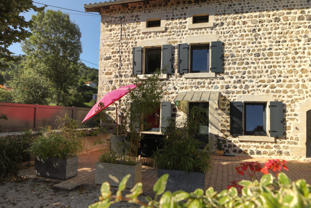 Ancienne maison d'habitation des paysans réhabiliter en gîte à Cheyrac