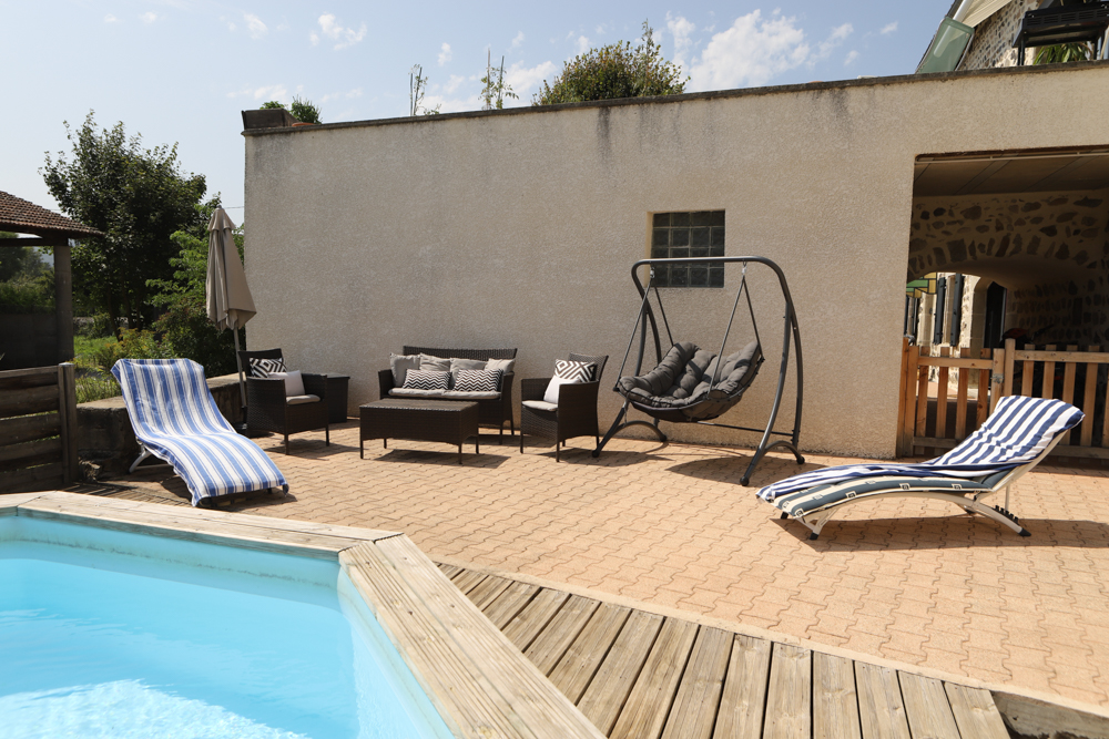 Gîte ile de Cheyrac La Rose 6 personnes
piscine